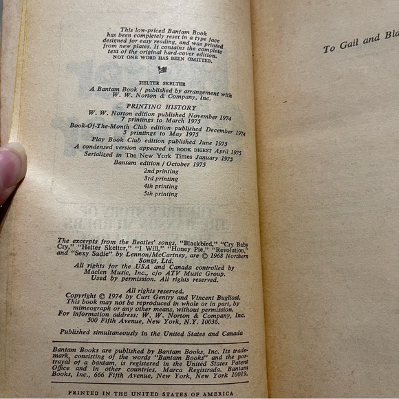 Helter Skelter by Vincent Bugliosi with Curt Gentry - Picture 5 of 9